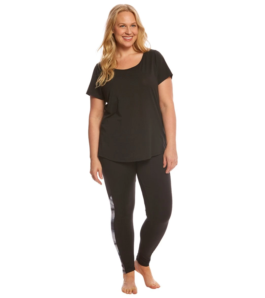 Women's Short Sleeve Plus Size Workout Tee - Image 4